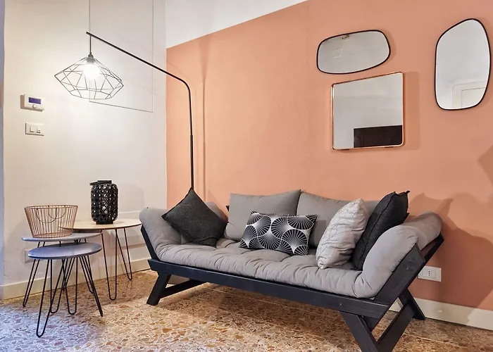 Industrial Chic Style Central Flat